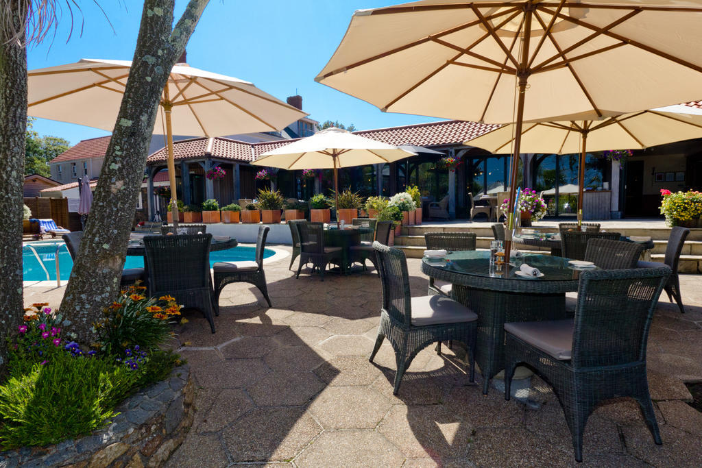 The Farmhouse Hotel And Restaurant Saint Saviour Fasiliteter bilde