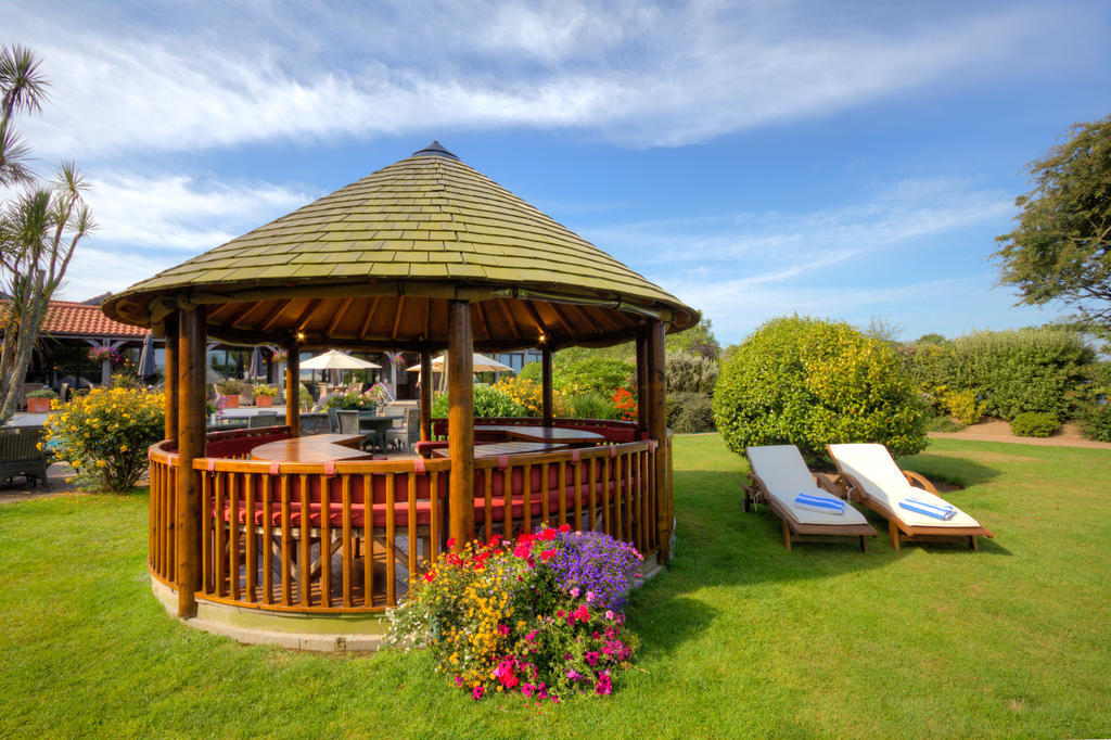The Farmhouse Hotel And Restaurant Saint Saviour Fasiliteter bilde