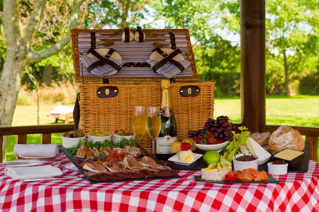The Farmhouse Hotel And Restaurant Saint Saviour Fasiliteter bilde